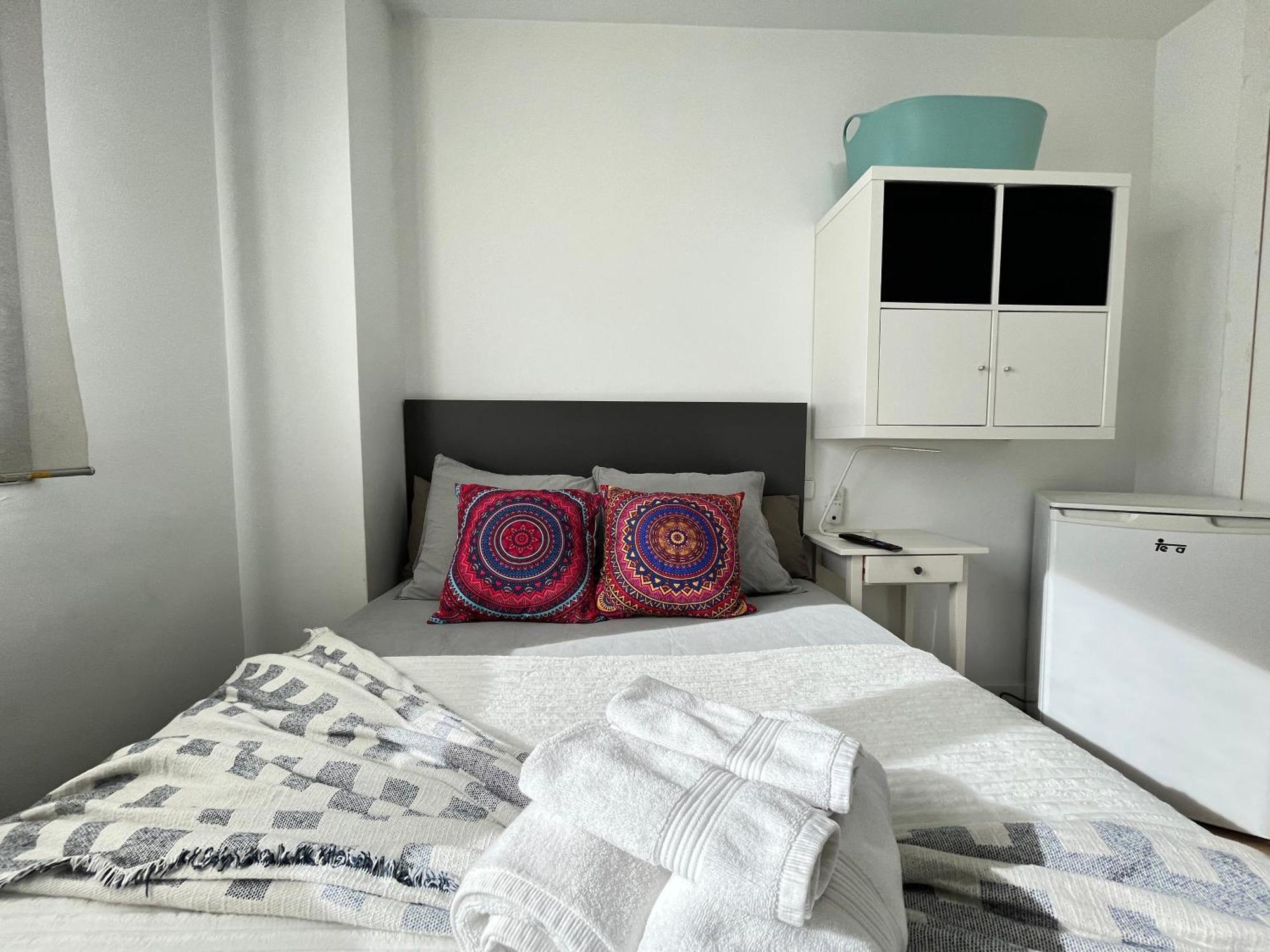 Habitacion Atocha Mendez Madrid Esterno foto