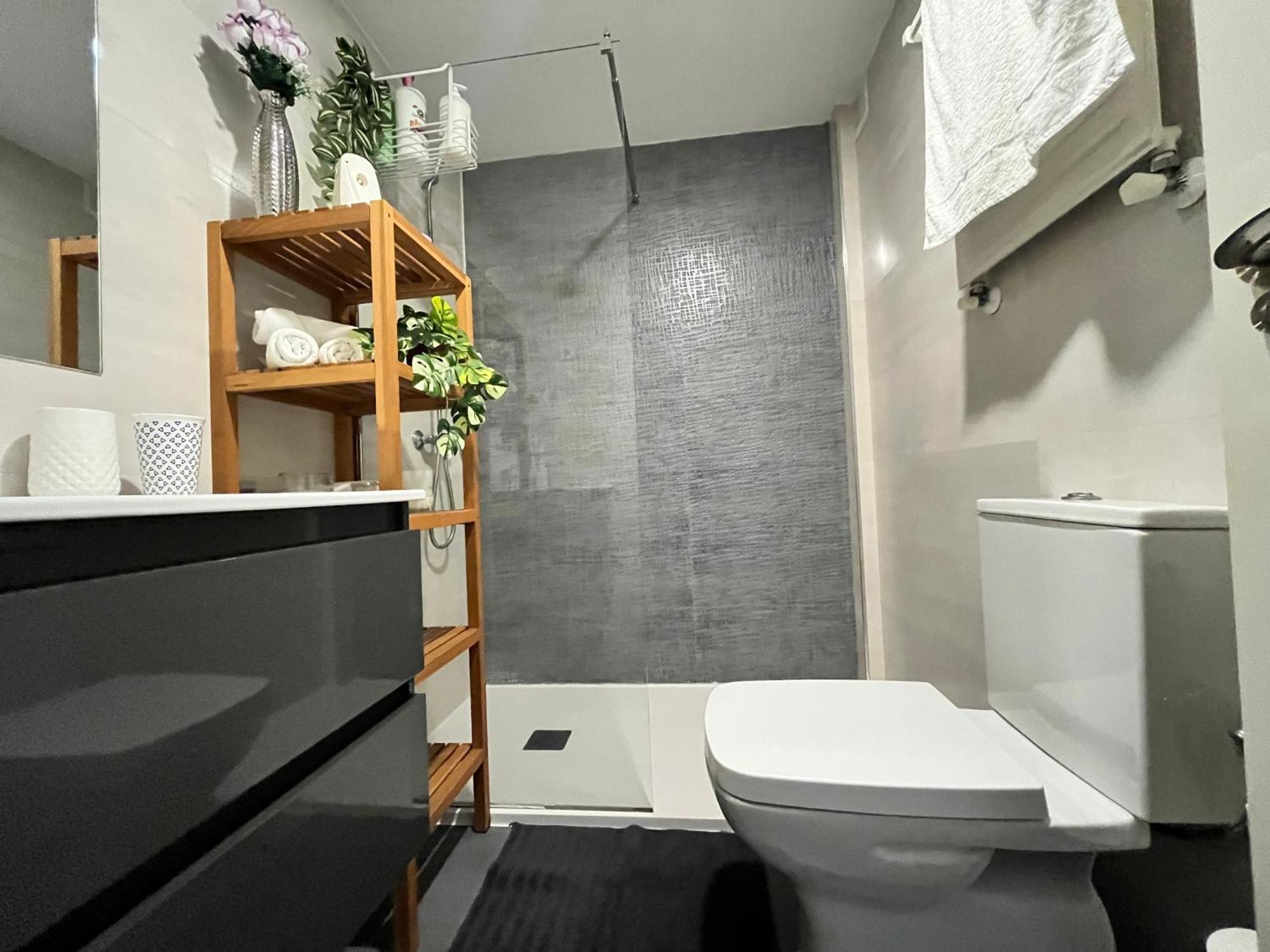 Habitacion Atocha Mendez Madrid Esterno foto